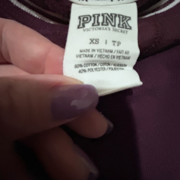 🍒 Victoria Secret Pink Burgundy Sweater - Picture 4 of 4